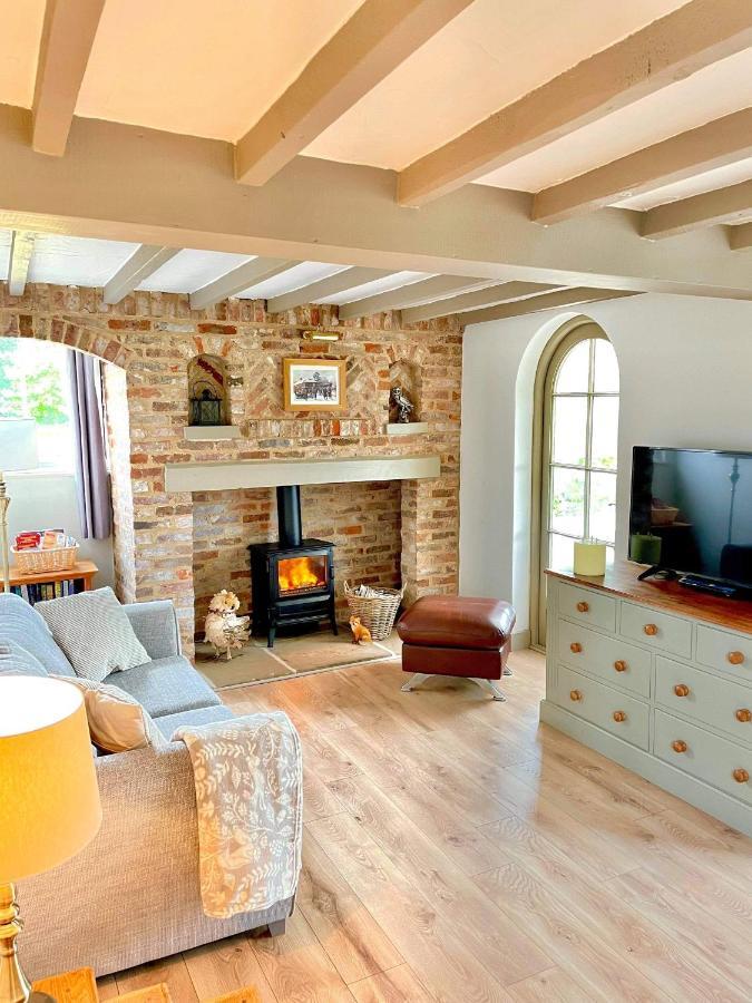 Villa Old Chapel House Tetney Lock Grimsby Exterior foto